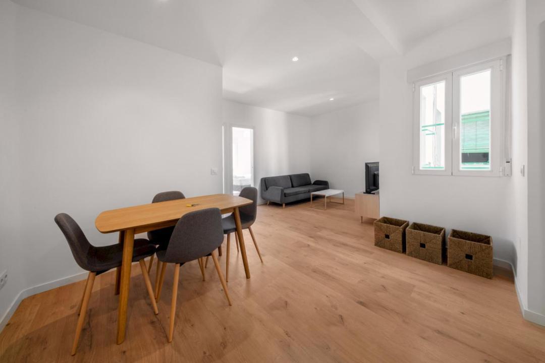 2 Bedrooms 1 Bathroom Furnished - Delicias - Bright - Mintystay Мадрид Екстериор снимка