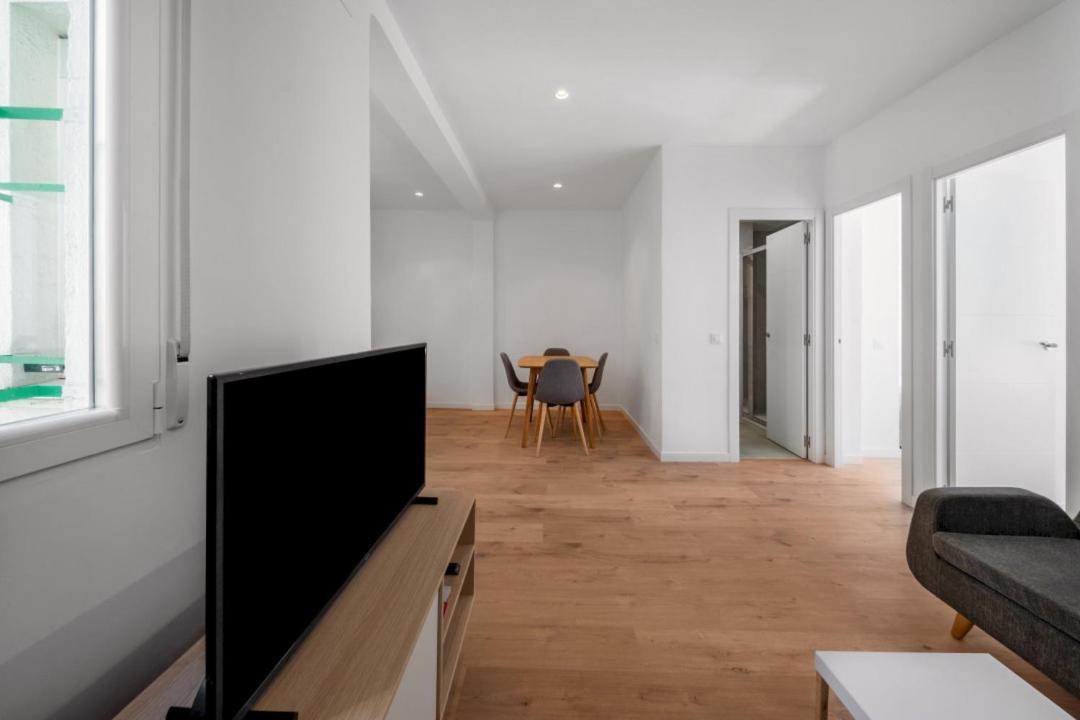 2 Bedrooms 1 Bathroom Furnished - Delicias - Bright - Mintystay Мадрид Екстериор снимка